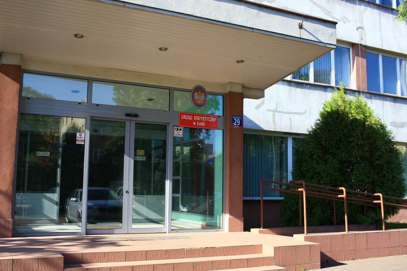 Wejście główne do Urzędu.